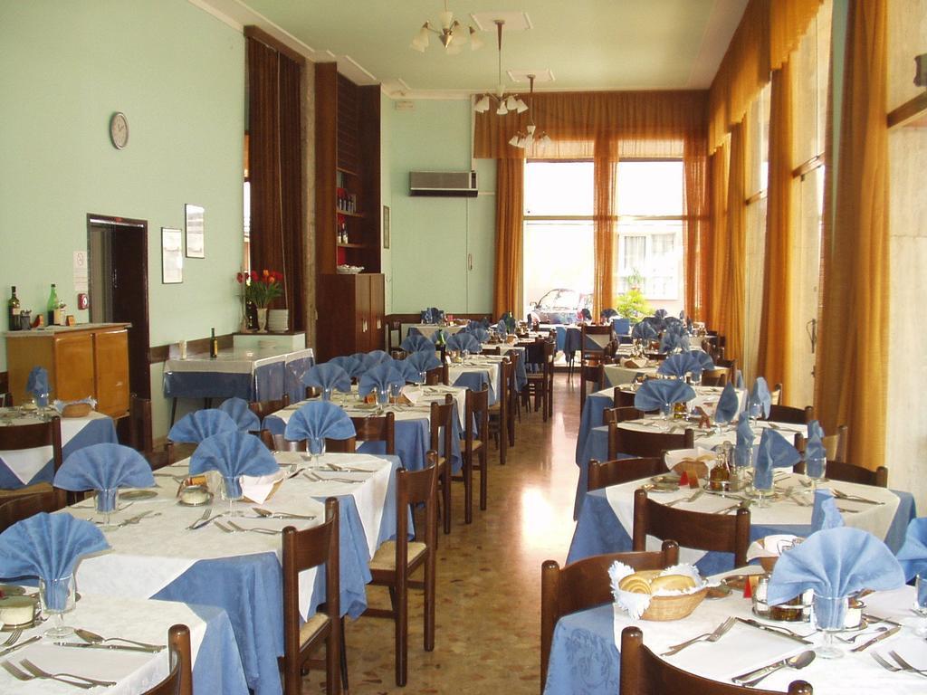 Hotel Britannia Lido di Jesolo Exterior photo
